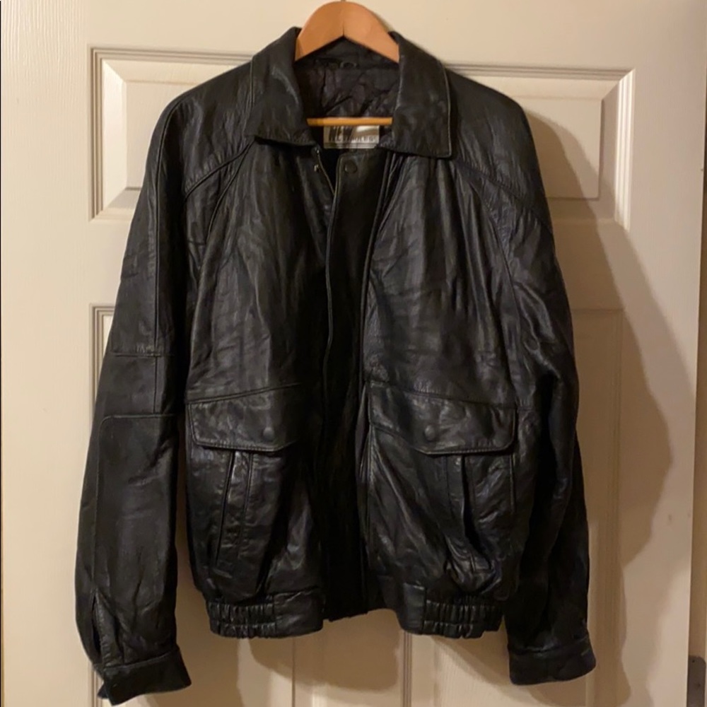 Men’s Vintage Leather Bomber Jacket